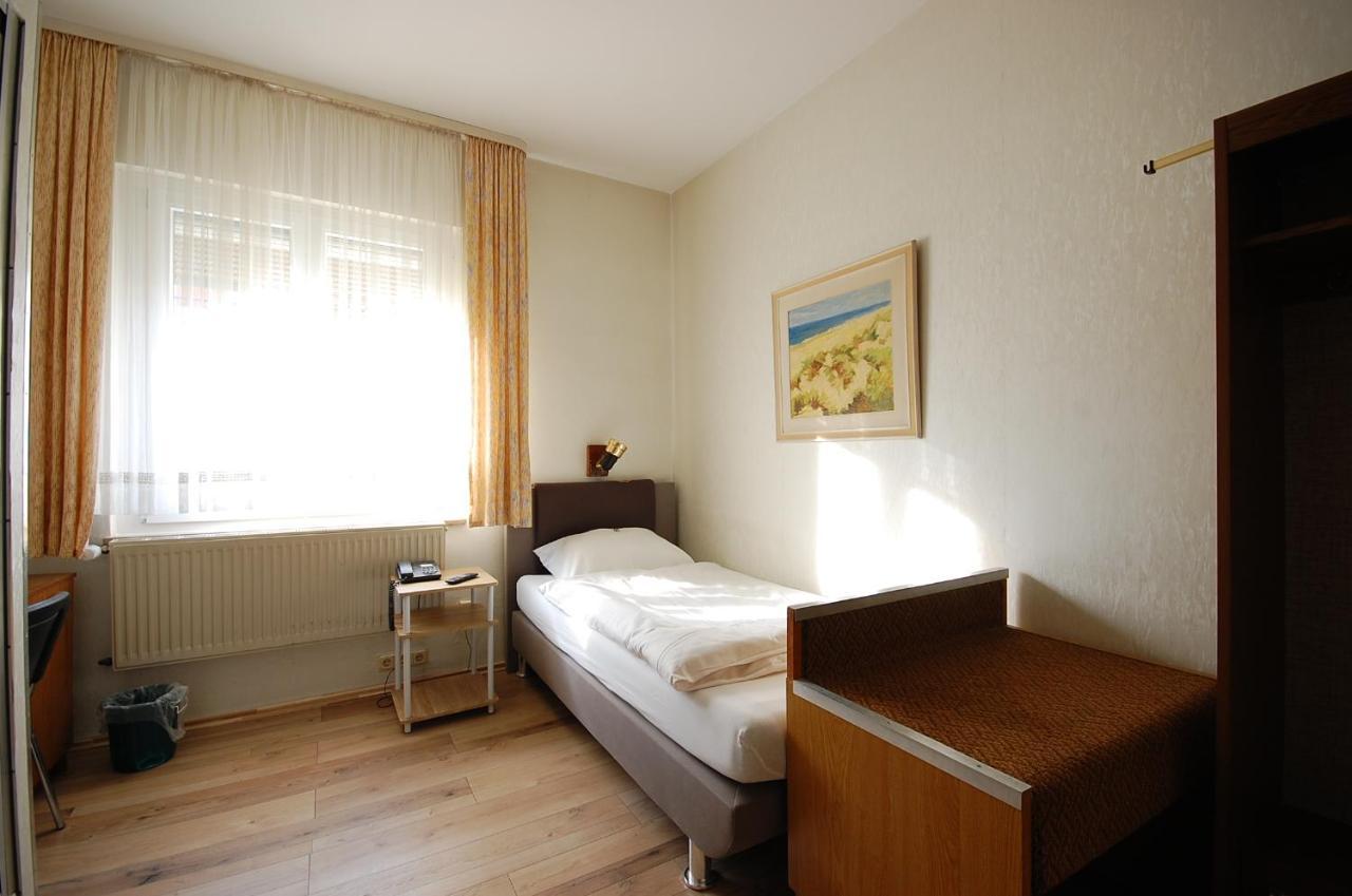 Hotel Haus Isenburg Neu-Isenburg Luaran gambar