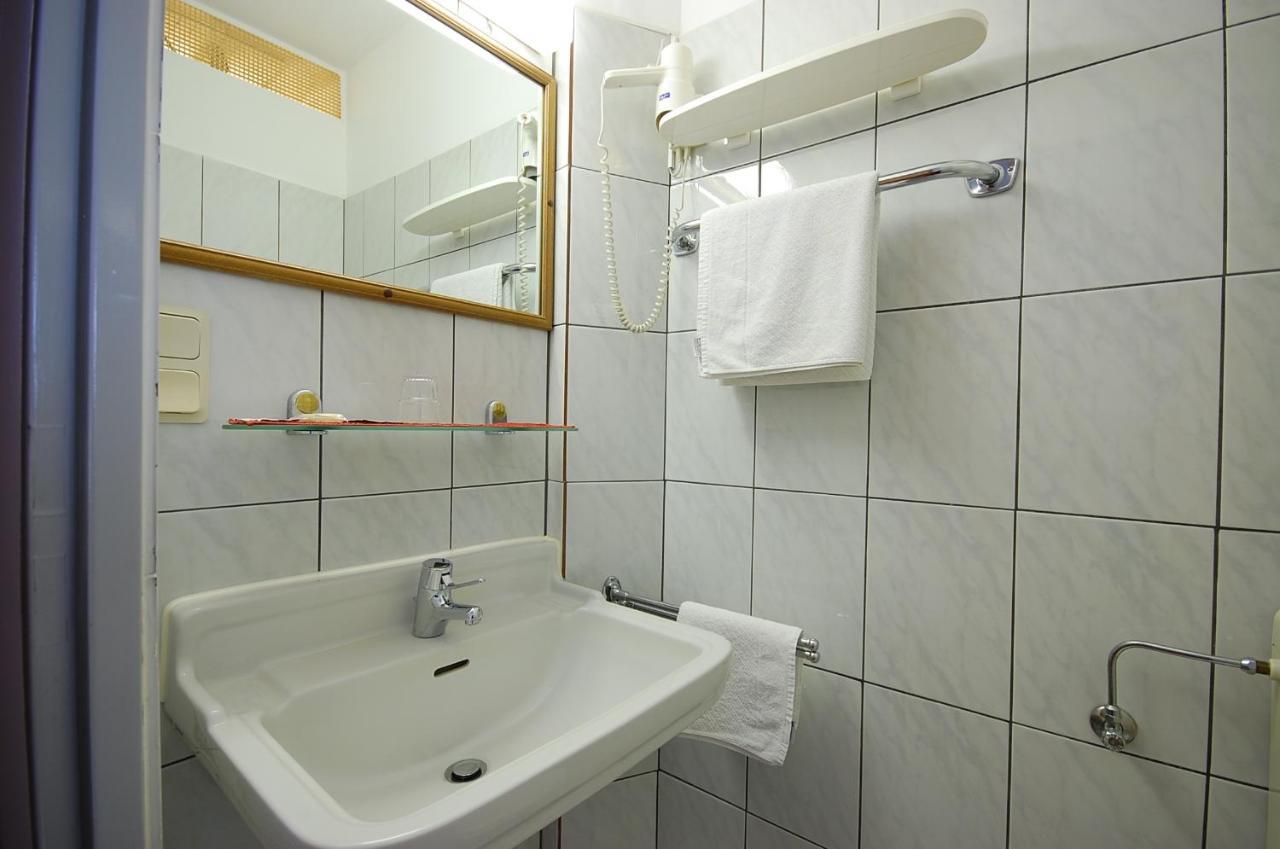 Hotel Haus Isenburg Neu-Isenburg Luaran gambar